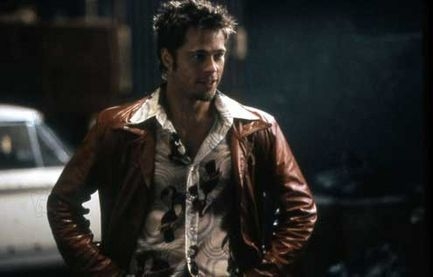 他叼着烟,邪嘴一笑