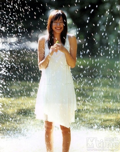 新垣结衣再演<em>女</em>高中生 新片中出任<em>啦啦队长</em>