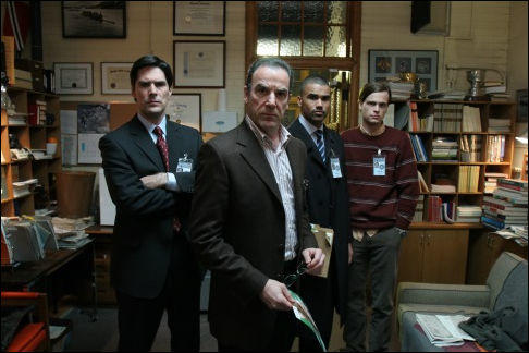 犯罪心理/Criminal Minds(2005) 电影图片 剧照 #01 大图 486X324