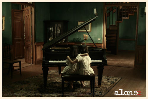 连体阴/Alone(2007) 电影图片 剧照 #01 大图 640X431