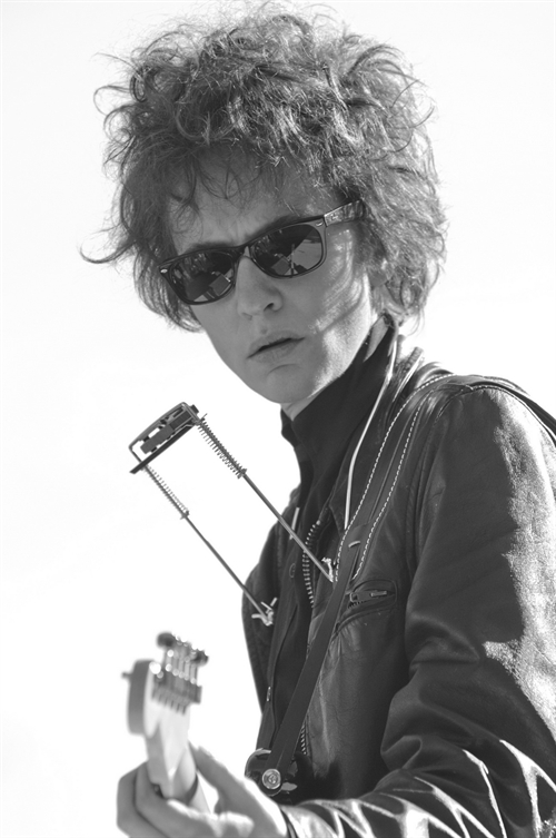 关于人物 大名鼎鼎的性感尤物贝蒂·佩吉,声名狼籍的造梦失败者艾德